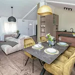 Apartman Pet Friendly Apartment In Benkovac Benkovac