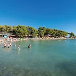 Pet Friendly Apartment In Benkovac *