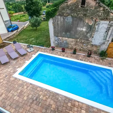 Appartement Pet Friendly Apartment In Benkovac *