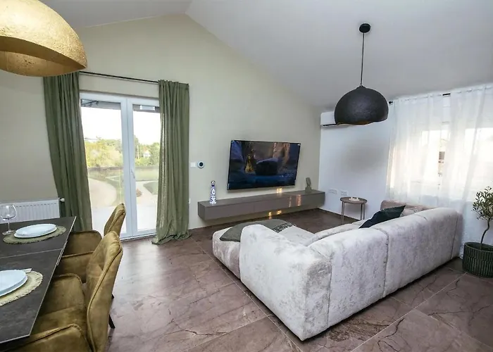 Appartement Pet Friendly Apartment In Benkovac
