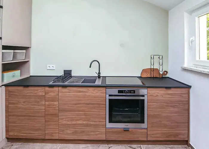 Pet Friendly Apartment In Benkovac *